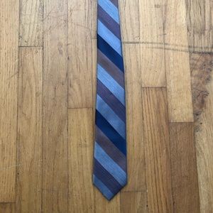 Ryan Seacrest Tie